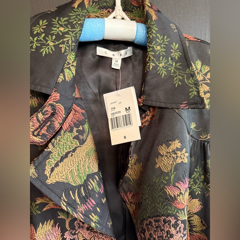 New CAbi embroidered jaquard jacket - Picture 5 of 6